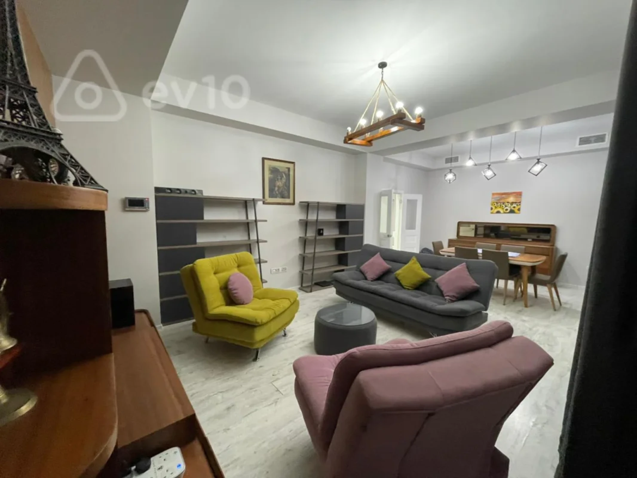 Kirayə verilir 4 otaqlı yeni tikili 190 m²