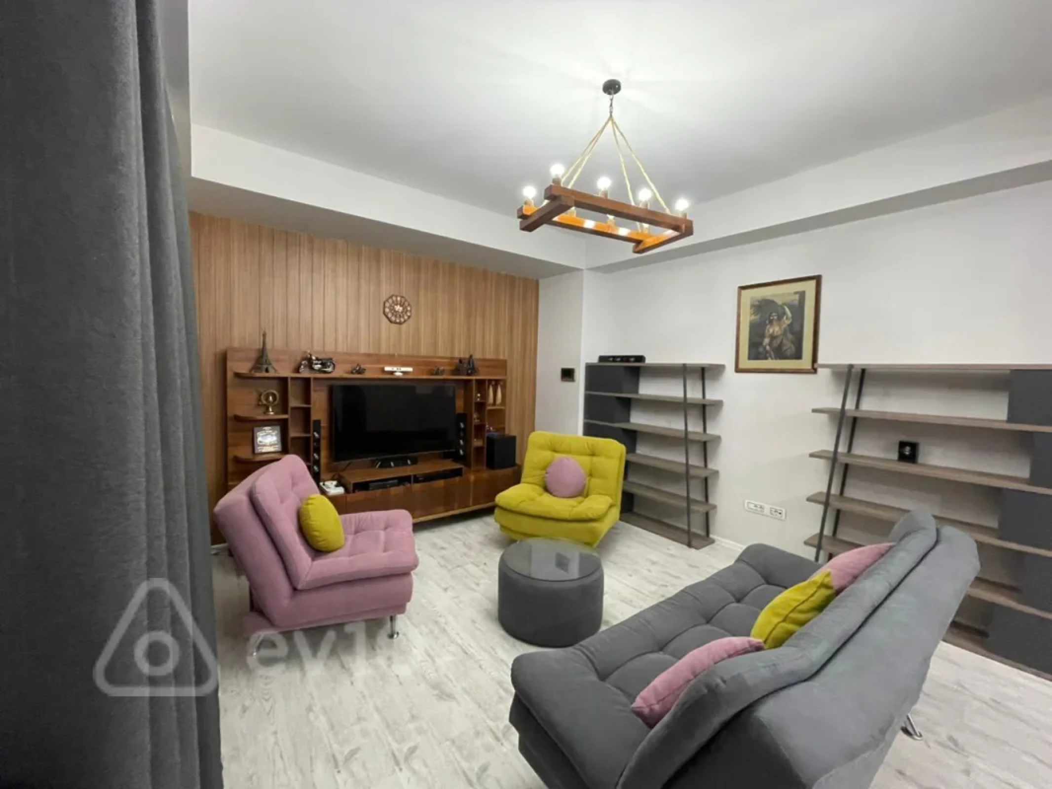 Kirayə verilir 4 otaqlı yeni tikili 190 m²