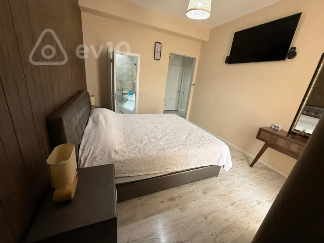 Kirayə verilir 4 otaqlı yeni tikili 190 m²