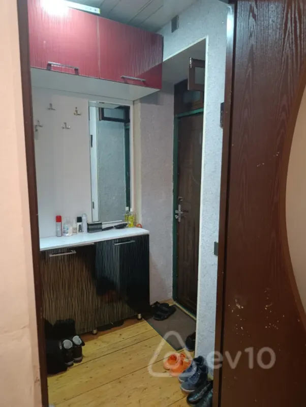 Satılır 2 otaqlı köhnə tikili 45 m²