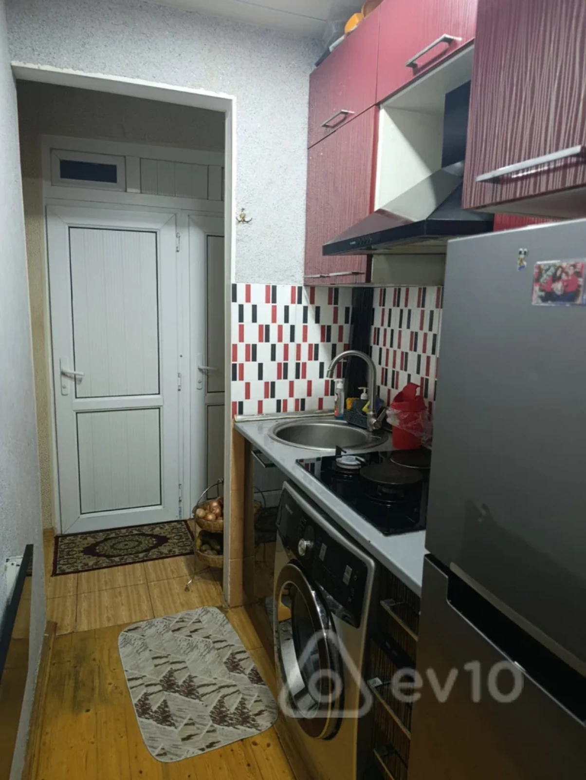 Satılır 2 otaqlı köhnə tikili 45 m²