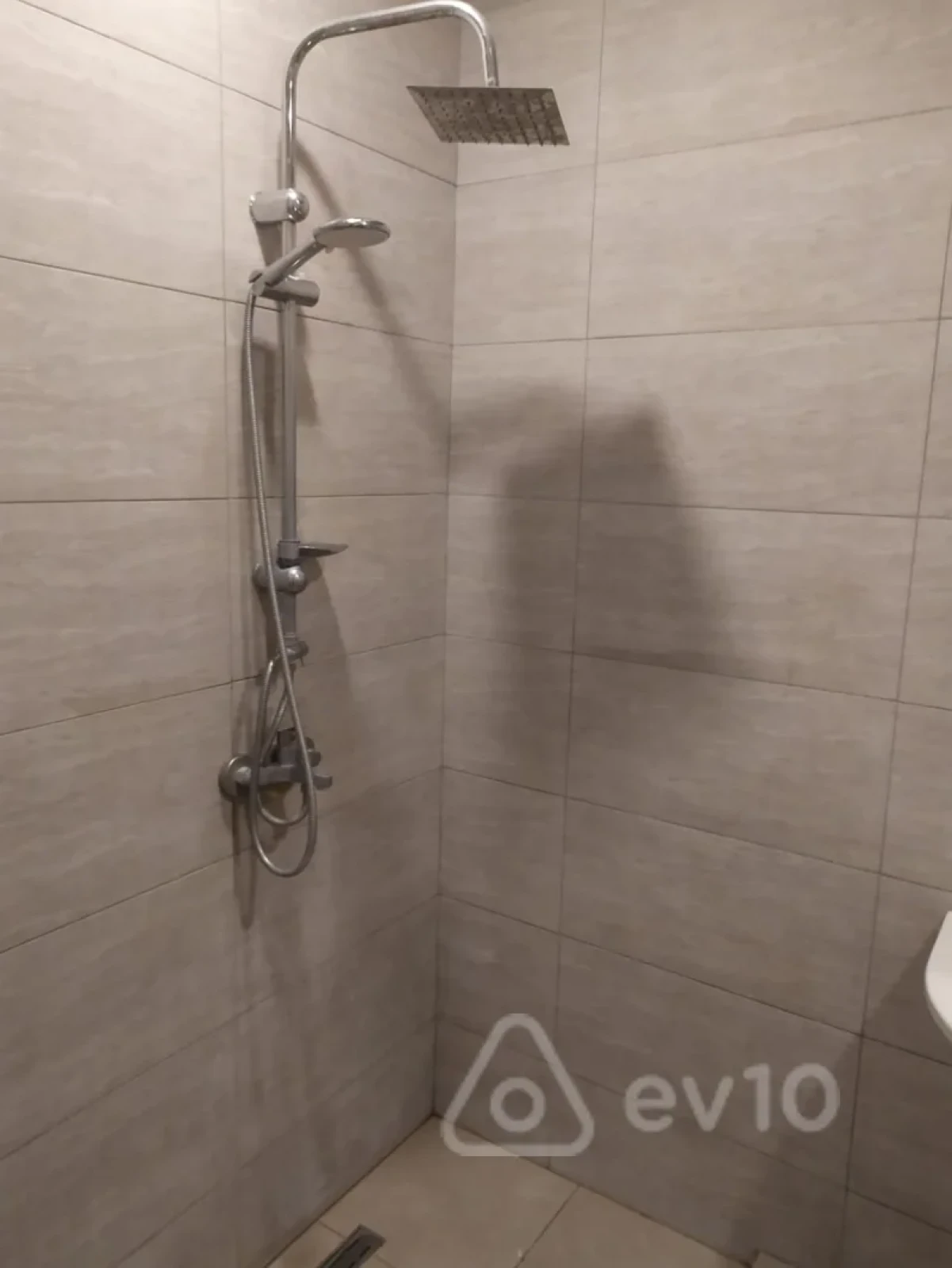 Kirayə verilir 2 otaqlı yeni tikili 88 m²