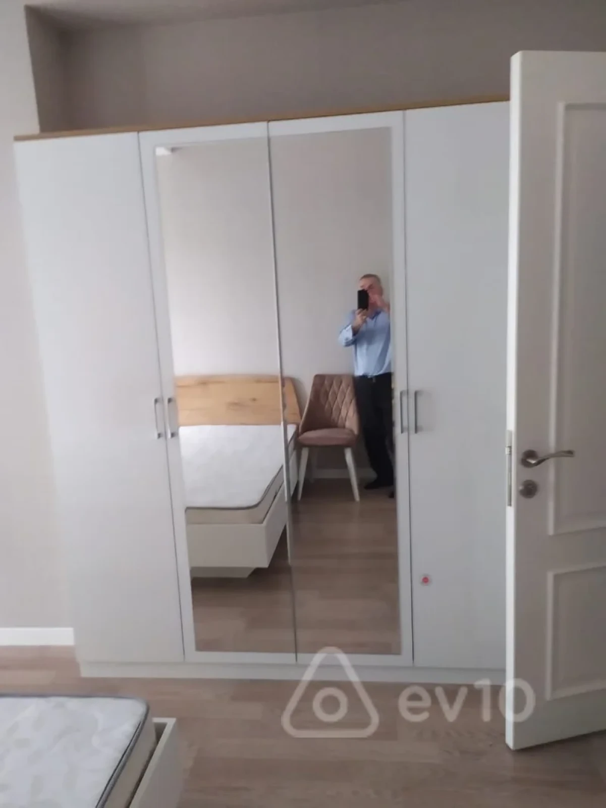 Kirayə verilir 2 otaqlı yeni tikili 88 m²