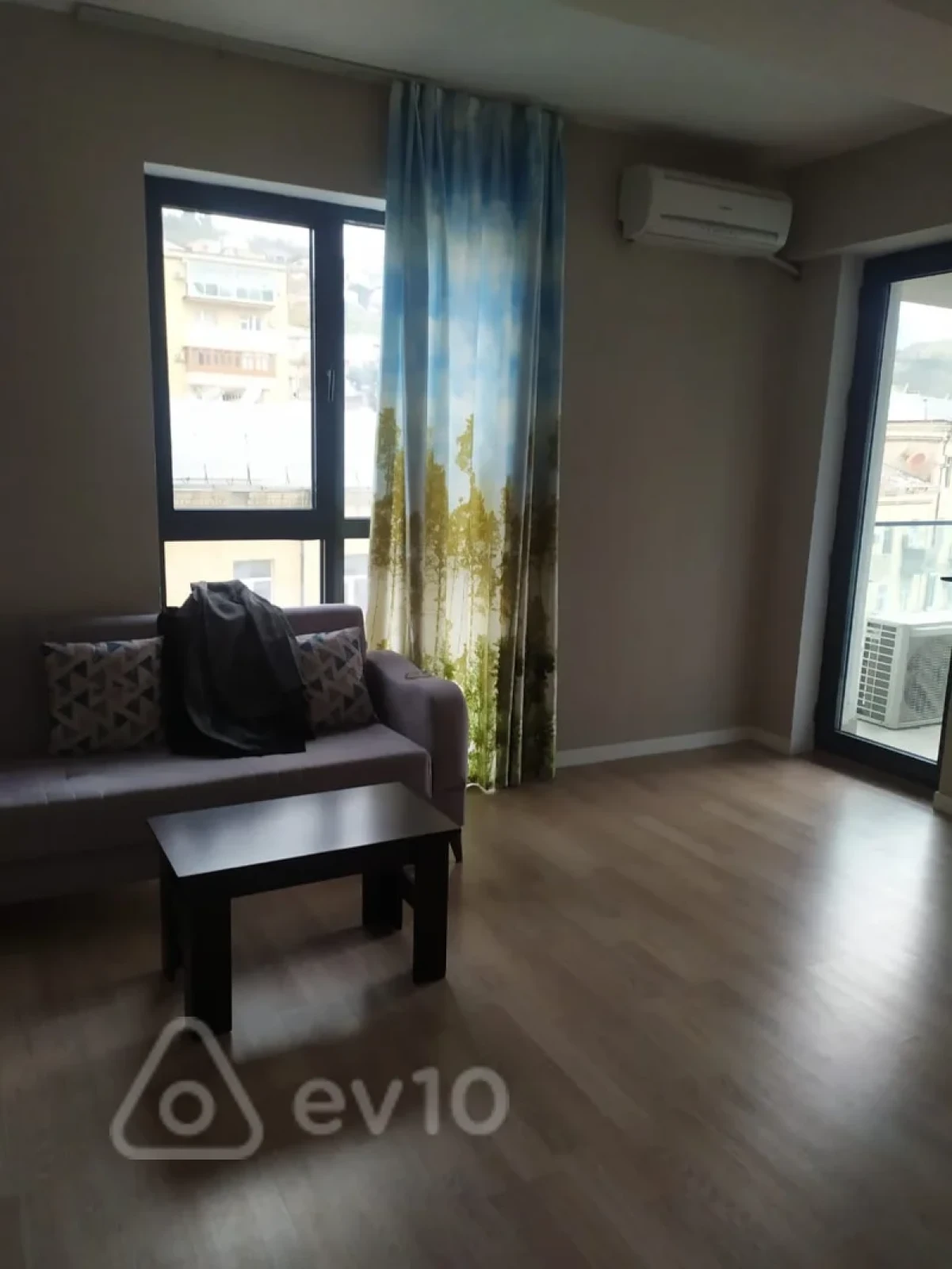 Kirayə verilir 2 otaqlı yeni tikili 88 m²