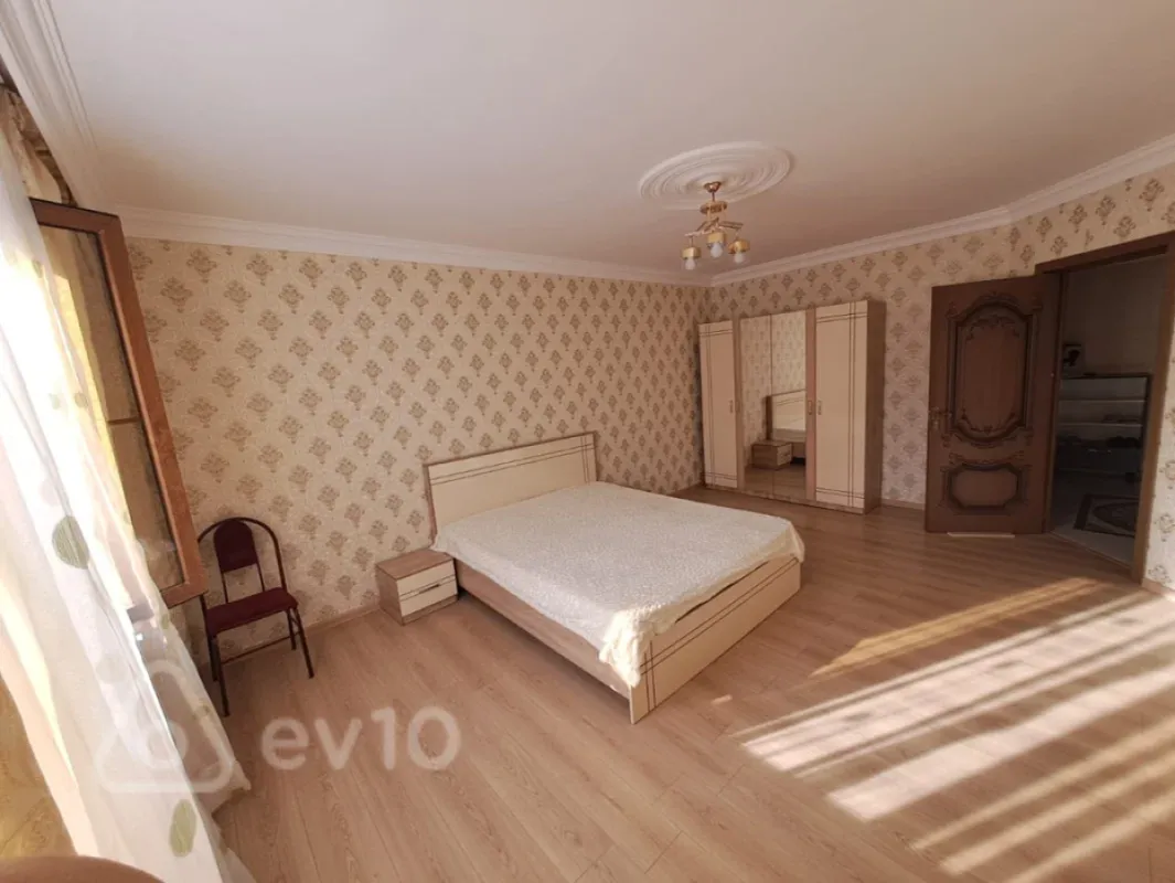 Kirayə verilir 3 otaqlı yeni tikili 70 m²