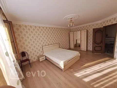 Kirayə verilir 3 otaqlı yeni tikili 70 m²