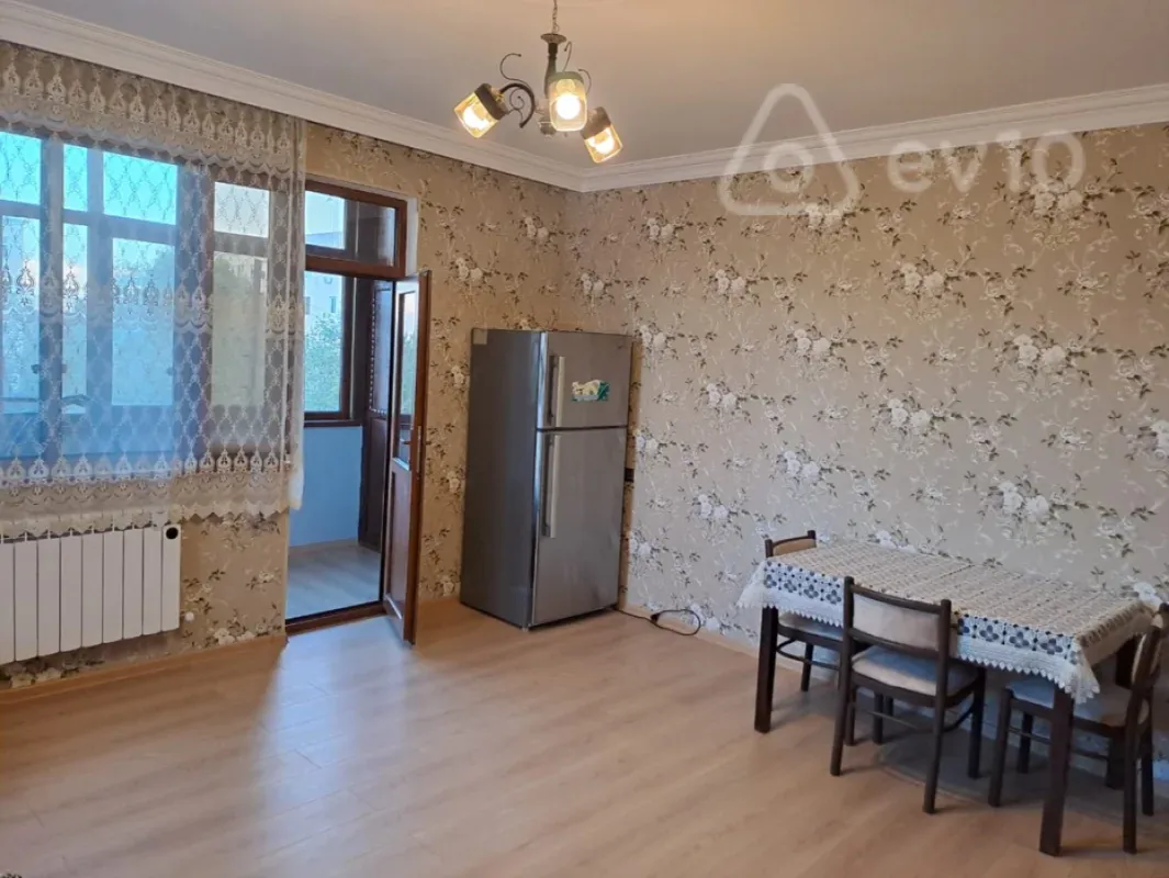 Kirayə verilir 3 otaqlı yeni tikili 70 m²