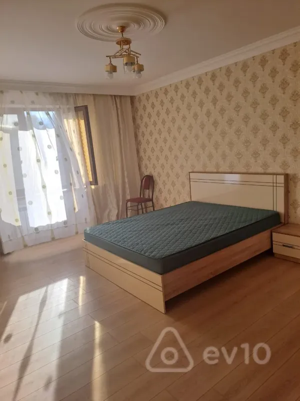 Kirayə verilir 3 otaqlı yeni tikili 70 m²