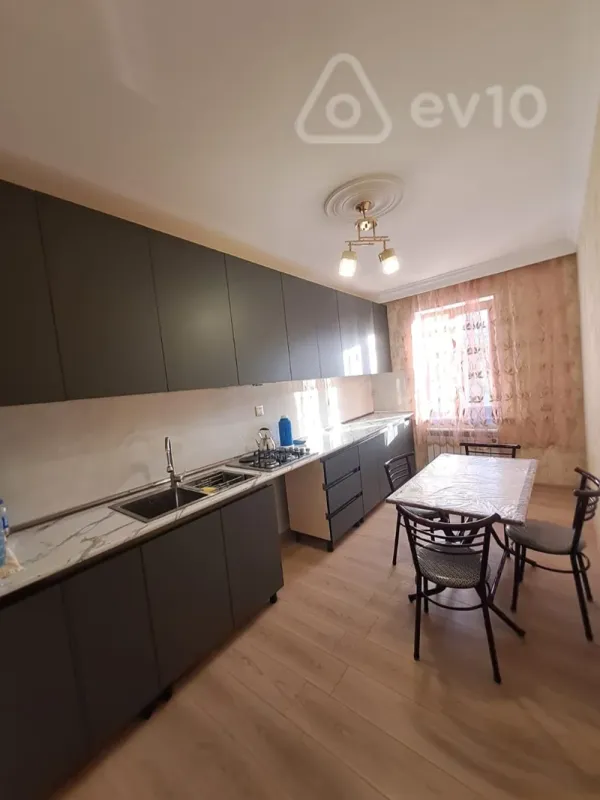 Kirayə verilir 3 otaqlı yeni tikili 70 m²