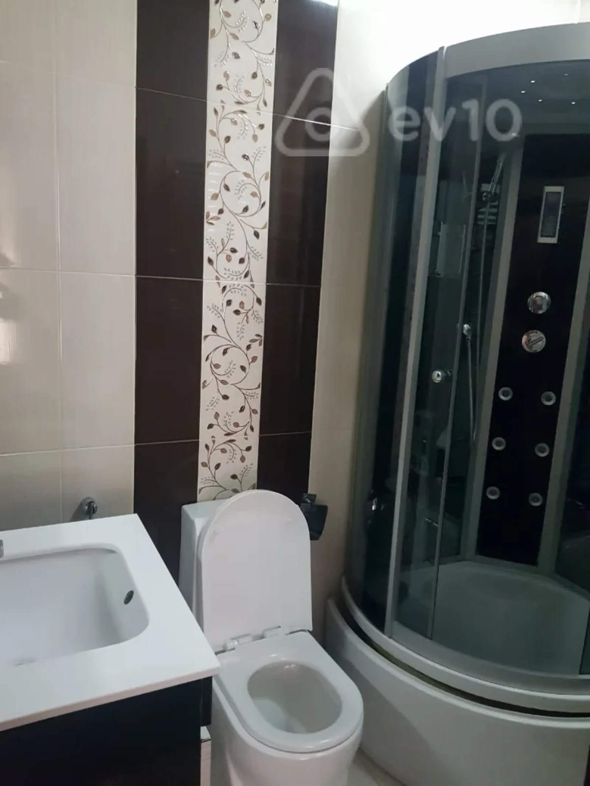 Kirayə verilir 4 otaqlı yeni tikili 210 m²