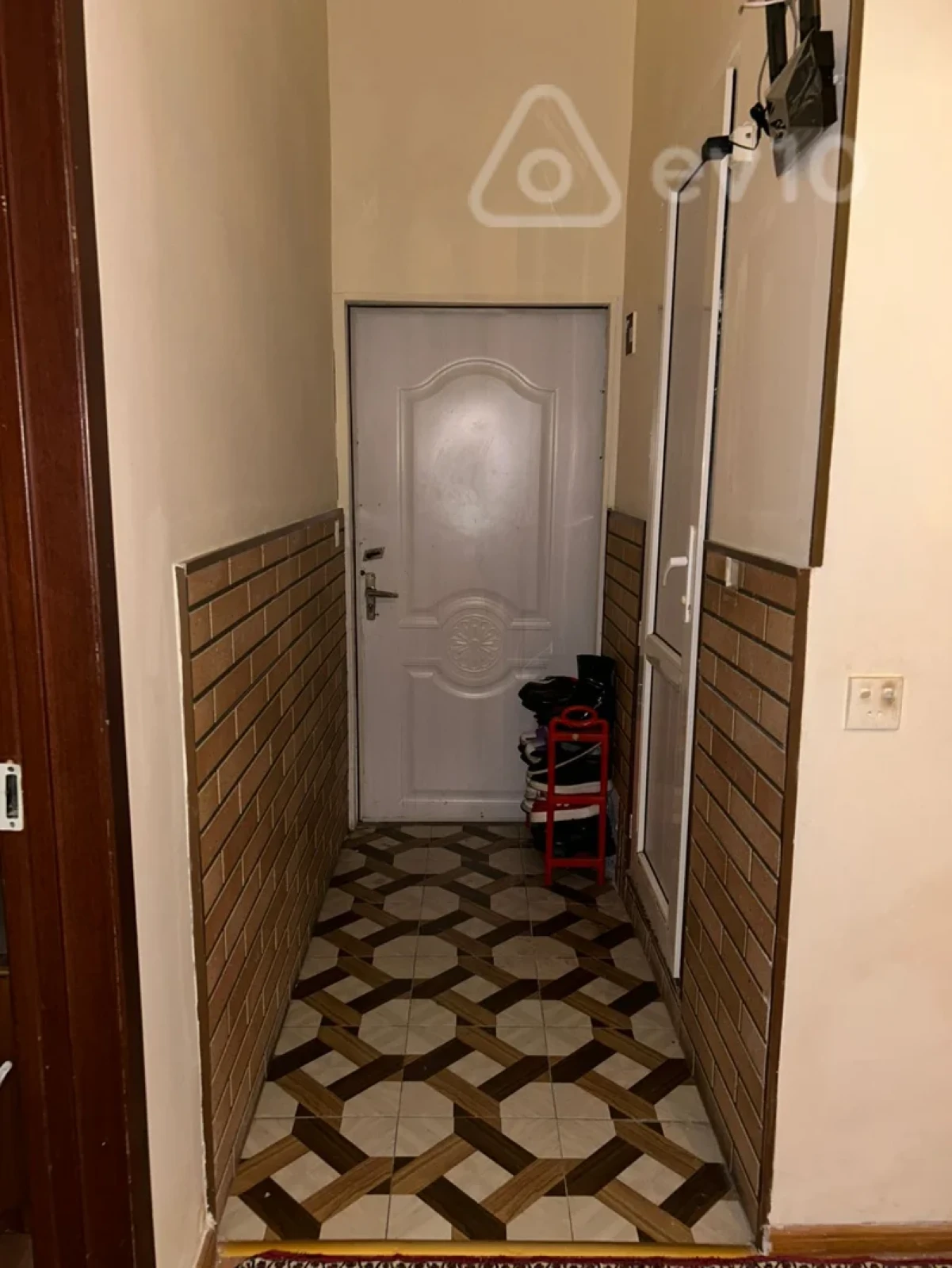 Satılır 2 otaqlı köhnə tikili 50 m²