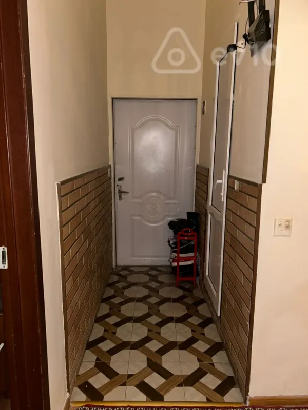 Satılır 2 otaqlı köhnə tikili 50 m²