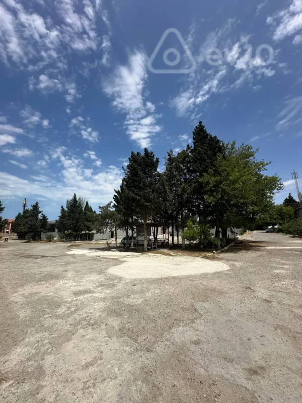 Kirayə verilir mənzil 2800 m²