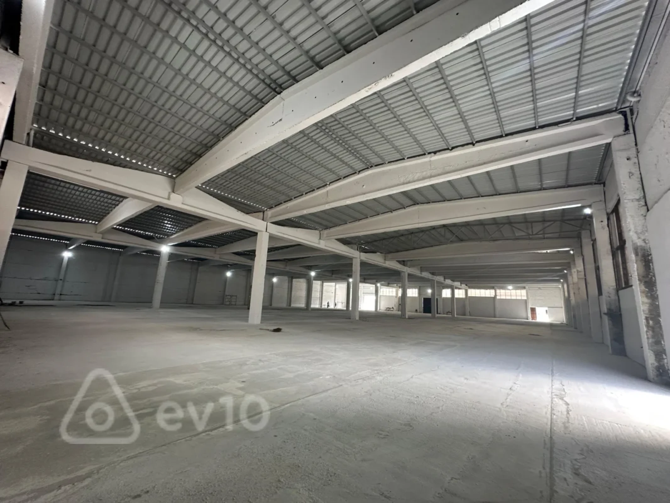Kirayə verilir mənzil 2800 m²