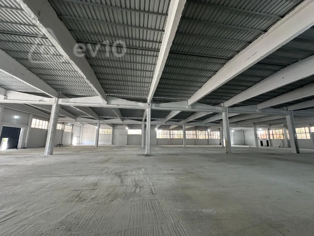 Kirayə verilir mənzil 2800 m²