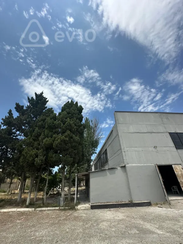 Kirayə verilir mənzil 2800 m²