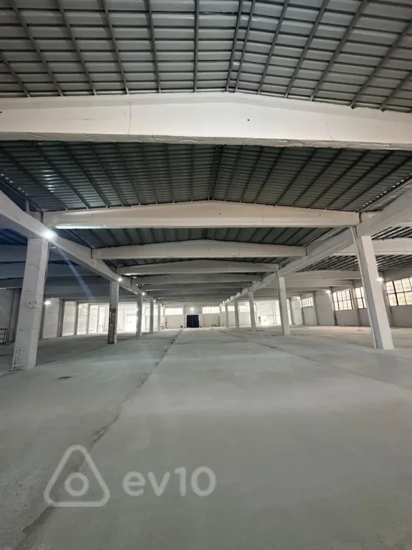 Kirayə verilir mənzil 2800 m²