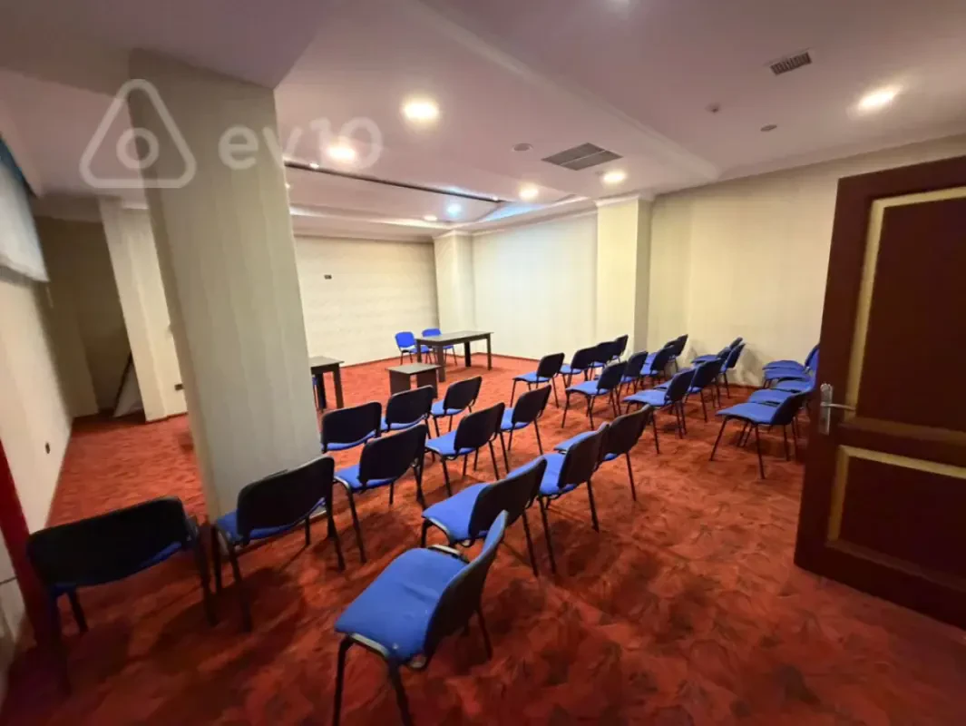 Kirayə verilir mənzil 350 m²
