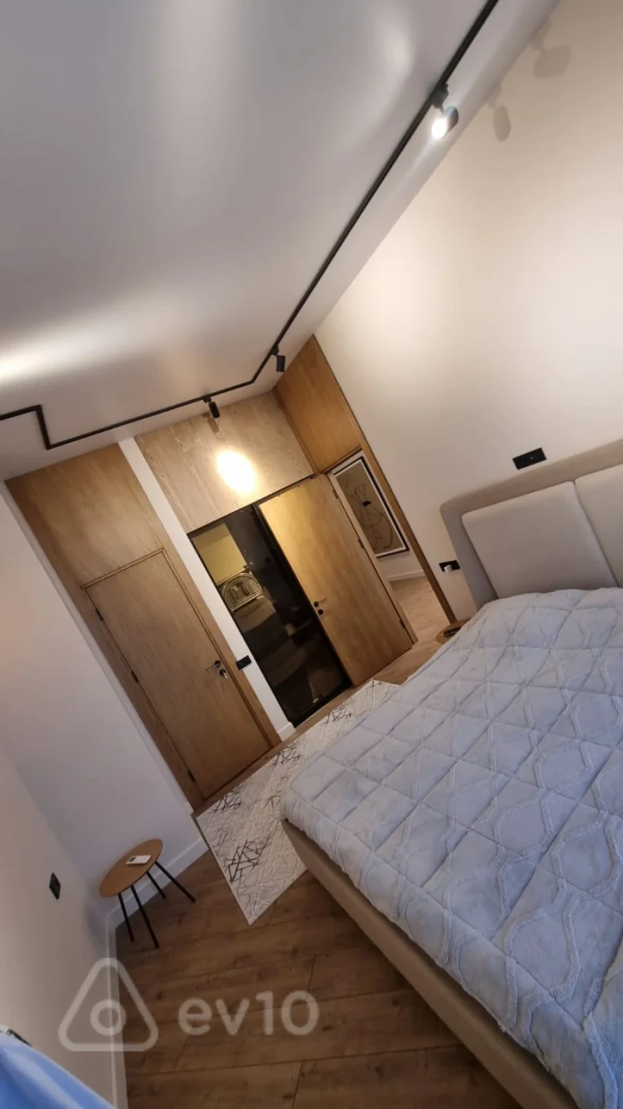 Kirayə verilir 4 otaqlı yeni tikili 150 m²