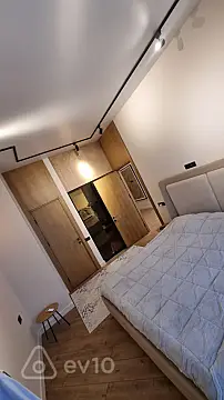 Kirayə verilir 4 otaqlı yeni tikili 150 m²