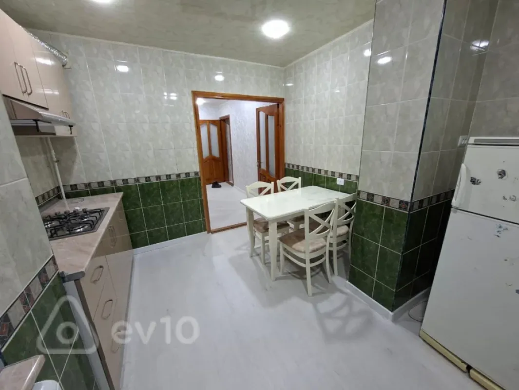 Kirayə verilir 4 otaqlı yeni tikili 150 m²