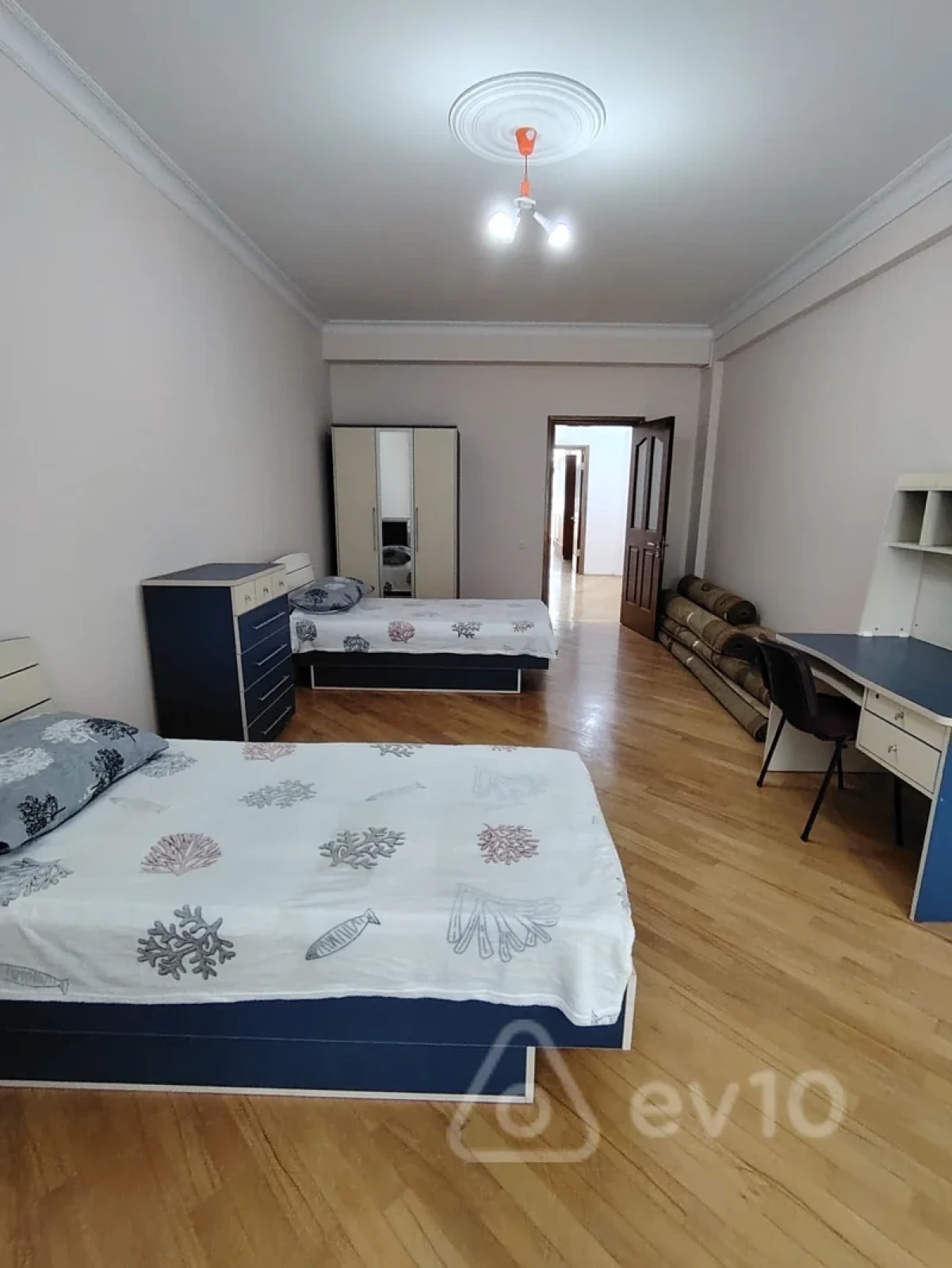 Kirayə verilir 4 otaqlı yeni tikili 150 m²