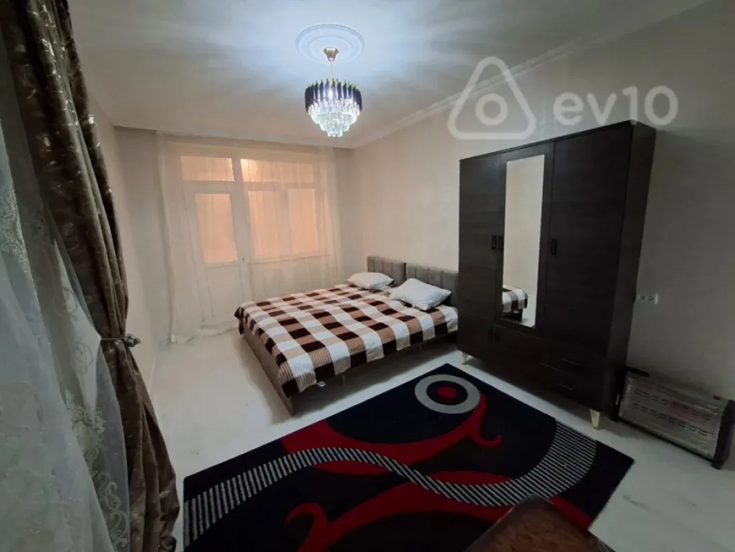 Kirayə verilir 4 otaqlı yeni tikili 150 m²