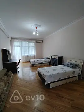 Kirayə verilir 4 otaqlı yeni tikili 150 m²