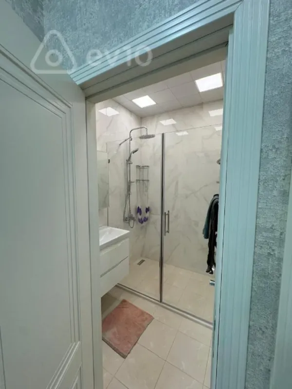 Kirayə verilir 2 otaqlı yeni tikili 85 m²