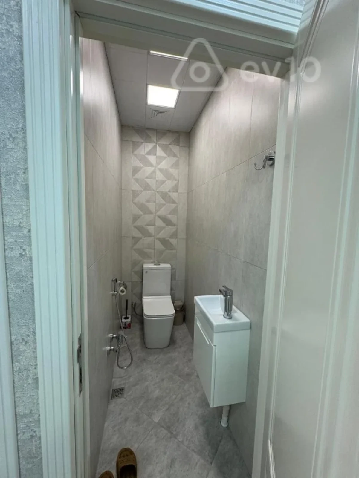 Kirayə verilir 2 otaqlı yeni tikili 85 m²