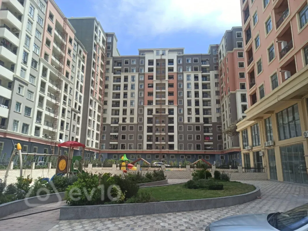Kirayə verilir 2 otaqlı yeni tikili 85 m²