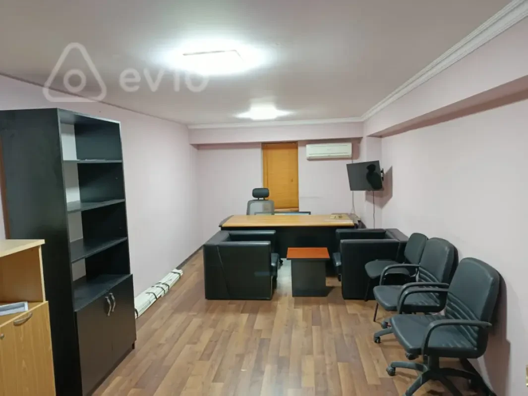 Kirayə verilir 7 otaqlı ofis 320 m²