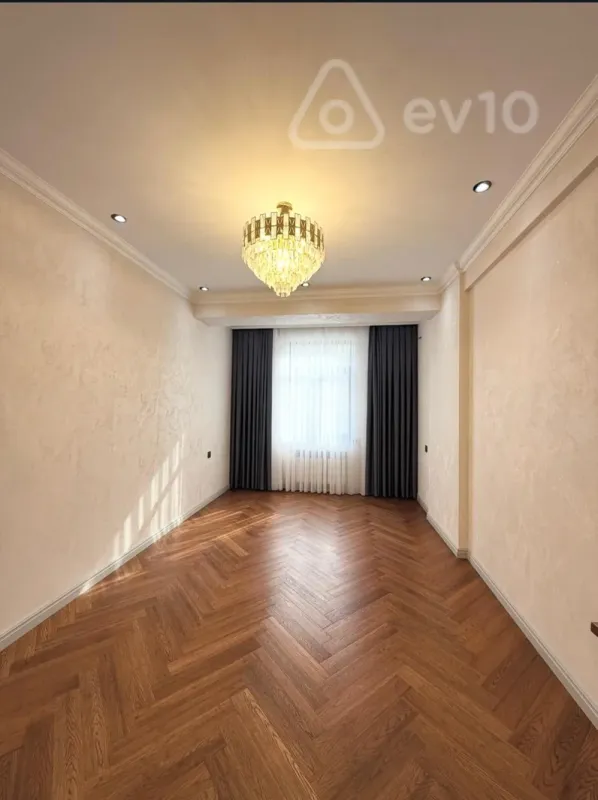 Satılır 3 otaqlı yeni tikili 140 m²