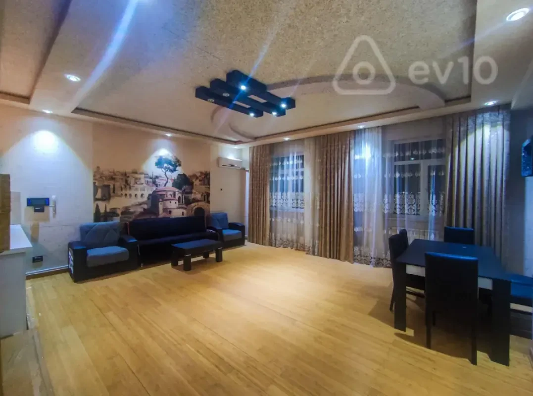 Kirayə verilir 3 otaqlı yeni tikili 120 m²