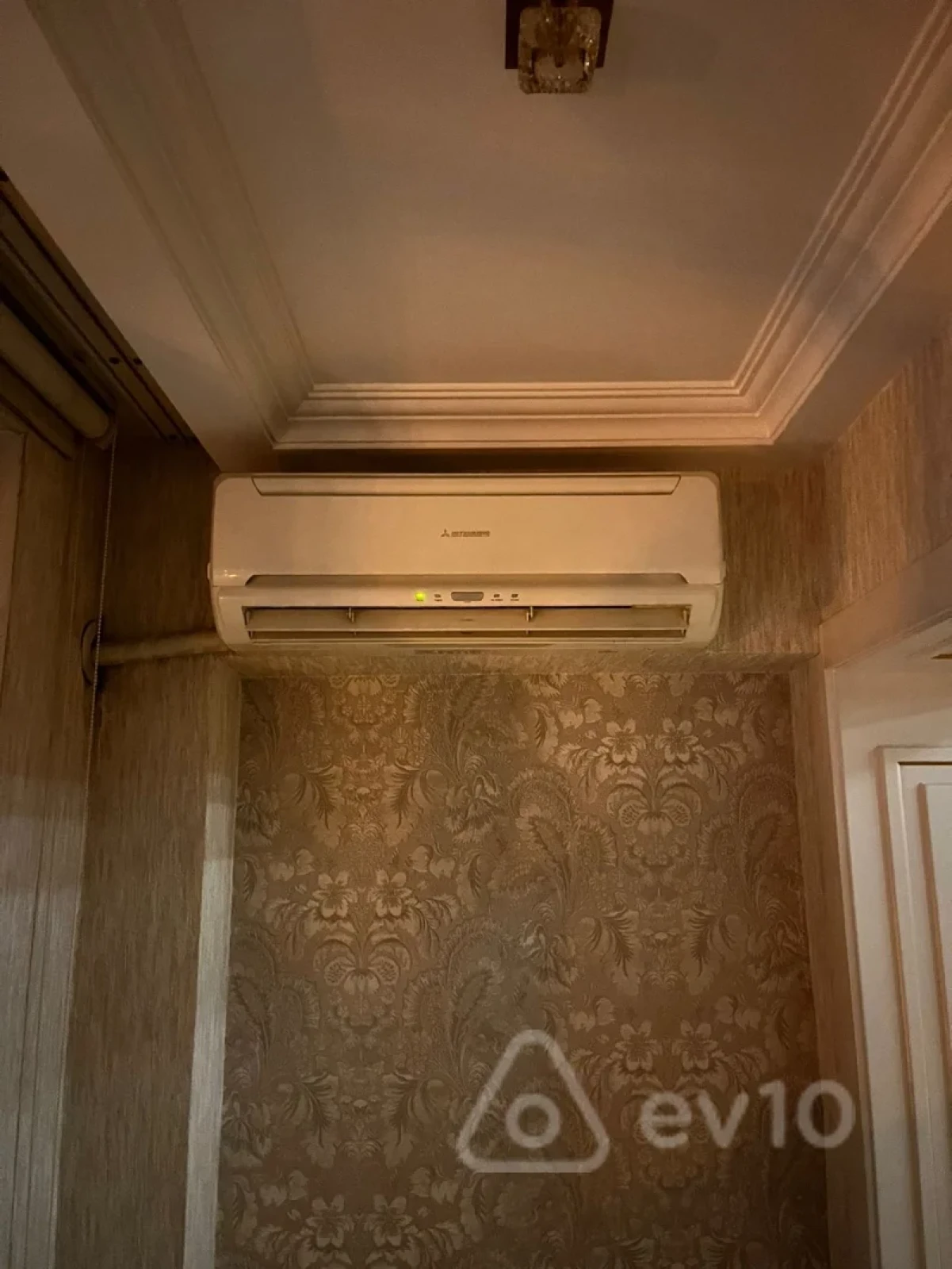 Kirayə verilir 3 otaqlı köhnə tikili 120 m²