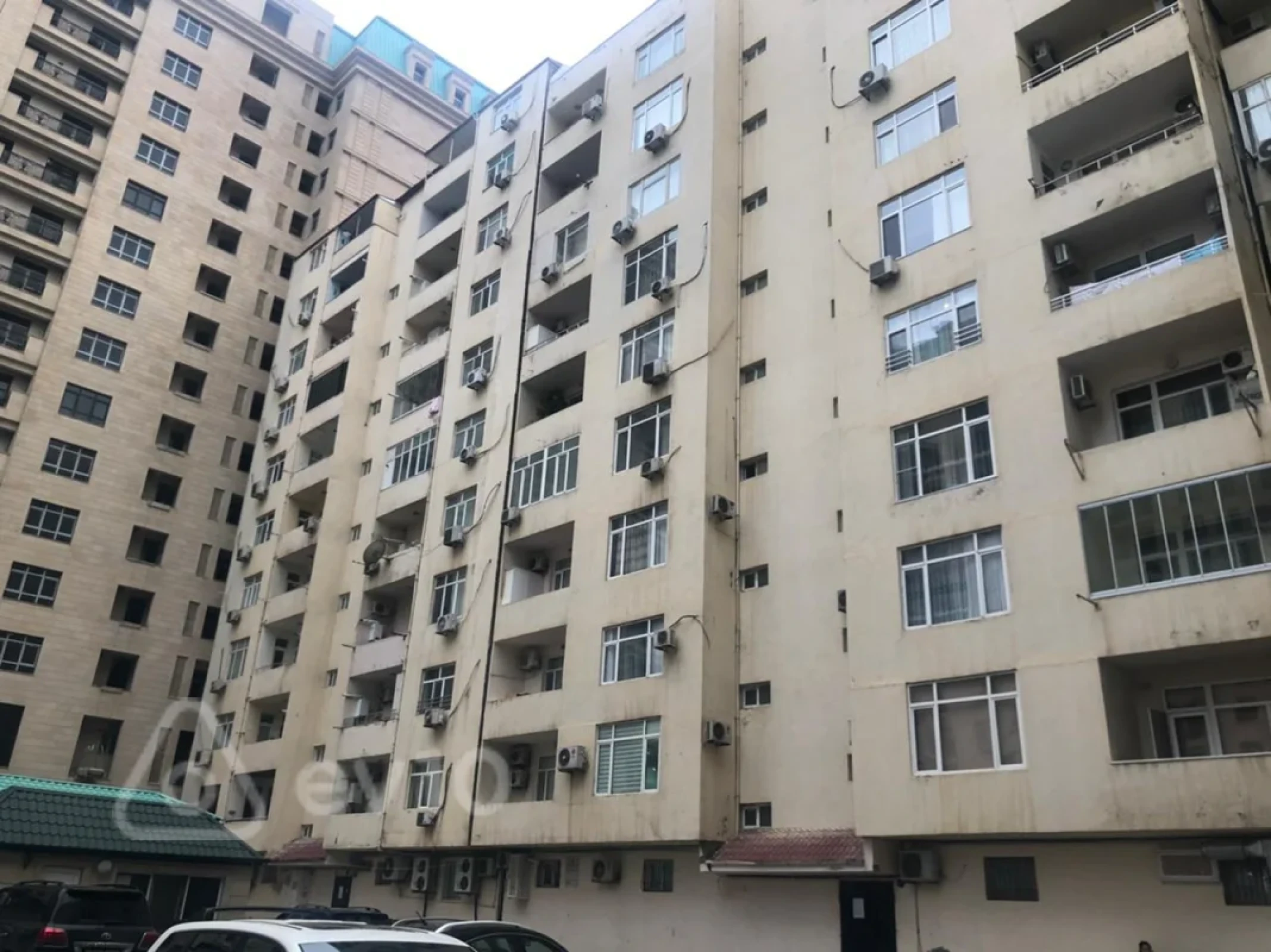 Kirayə verilir 3 otaqlı yeni tikili 155 m²