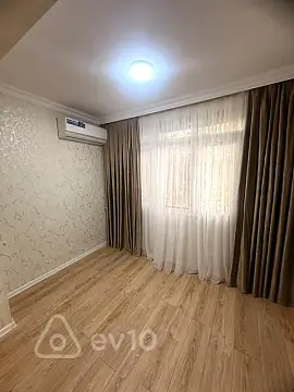 Kirayə verilir 2 otaqlı köhnə tikili 60 m²