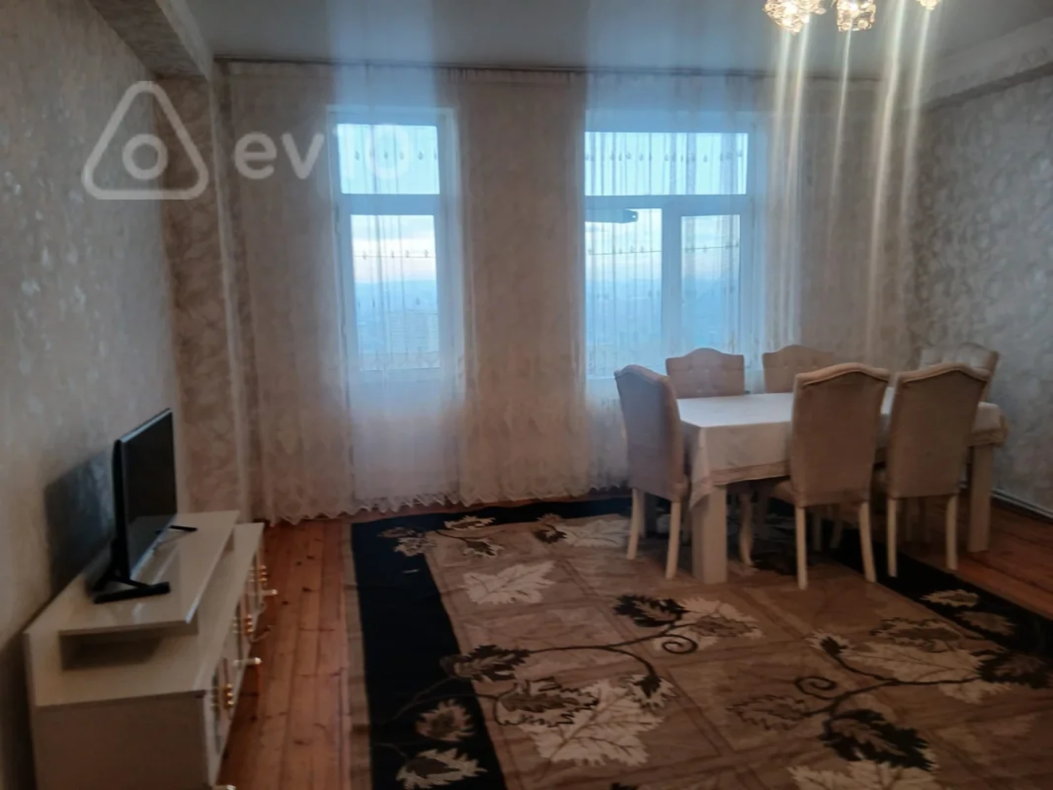 Kirayə verilir 3 otaqlı yeni tikili 126 m²