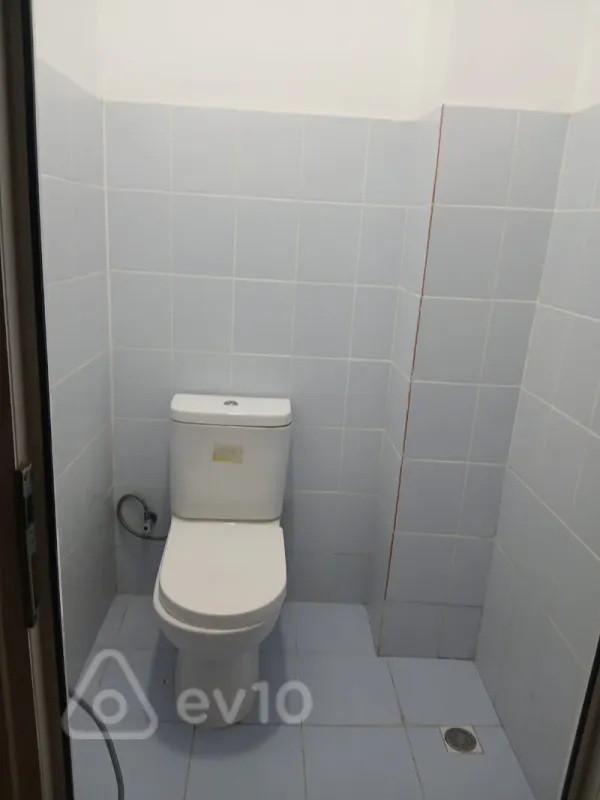 Kirayə verilir 3 otaqlı yeni tikili 126 m²