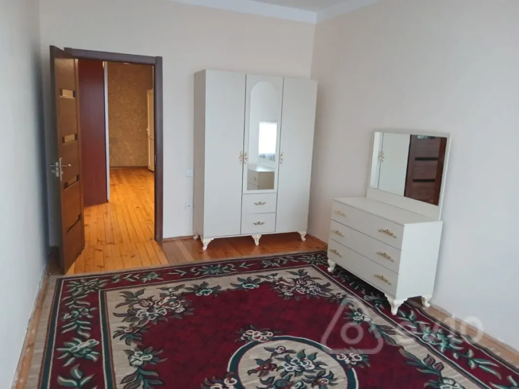 Kirayə verilir 3 otaqlı yeni tikili 126 m²