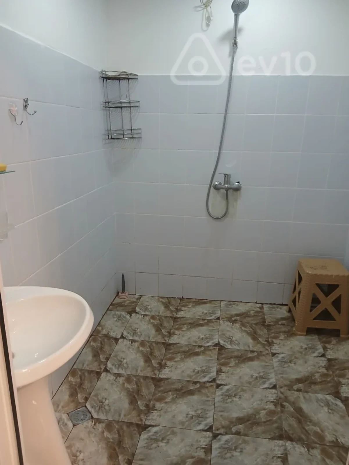 Kirayə verilir 3 otaqlı yeni tikili 126 m²