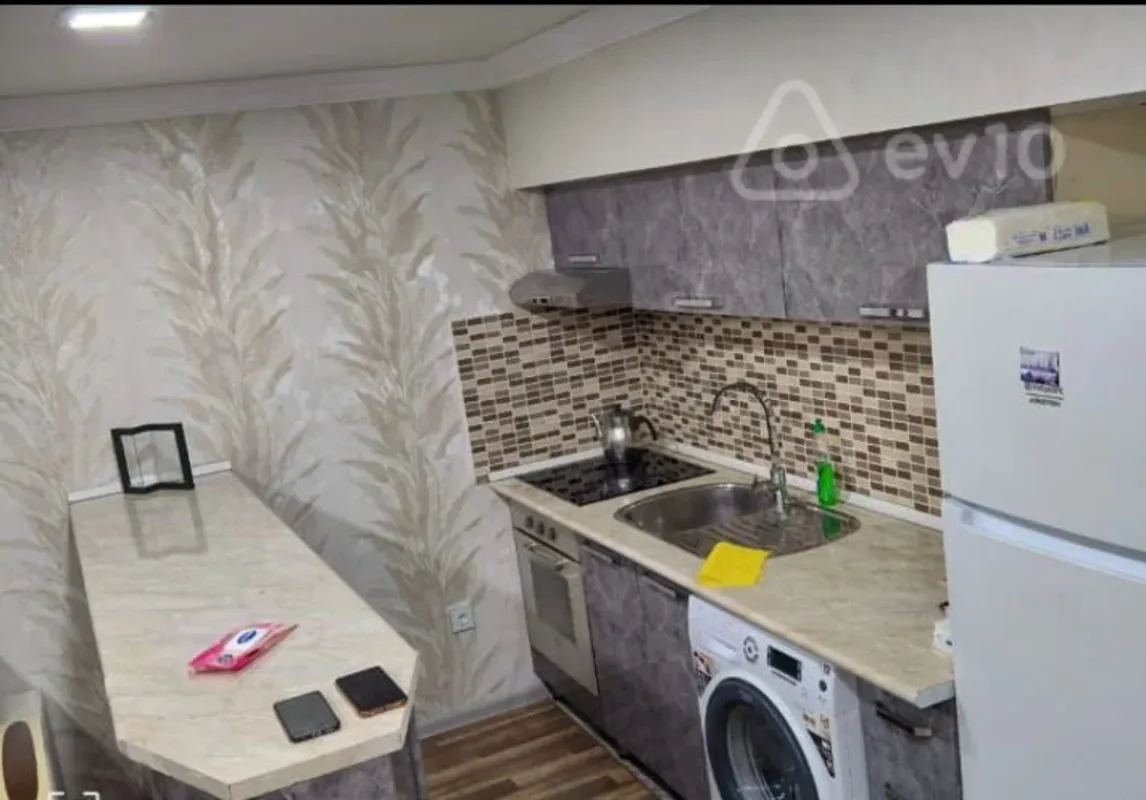 Kirayə verilir 2 otaqlı yeni tikili 65 m²