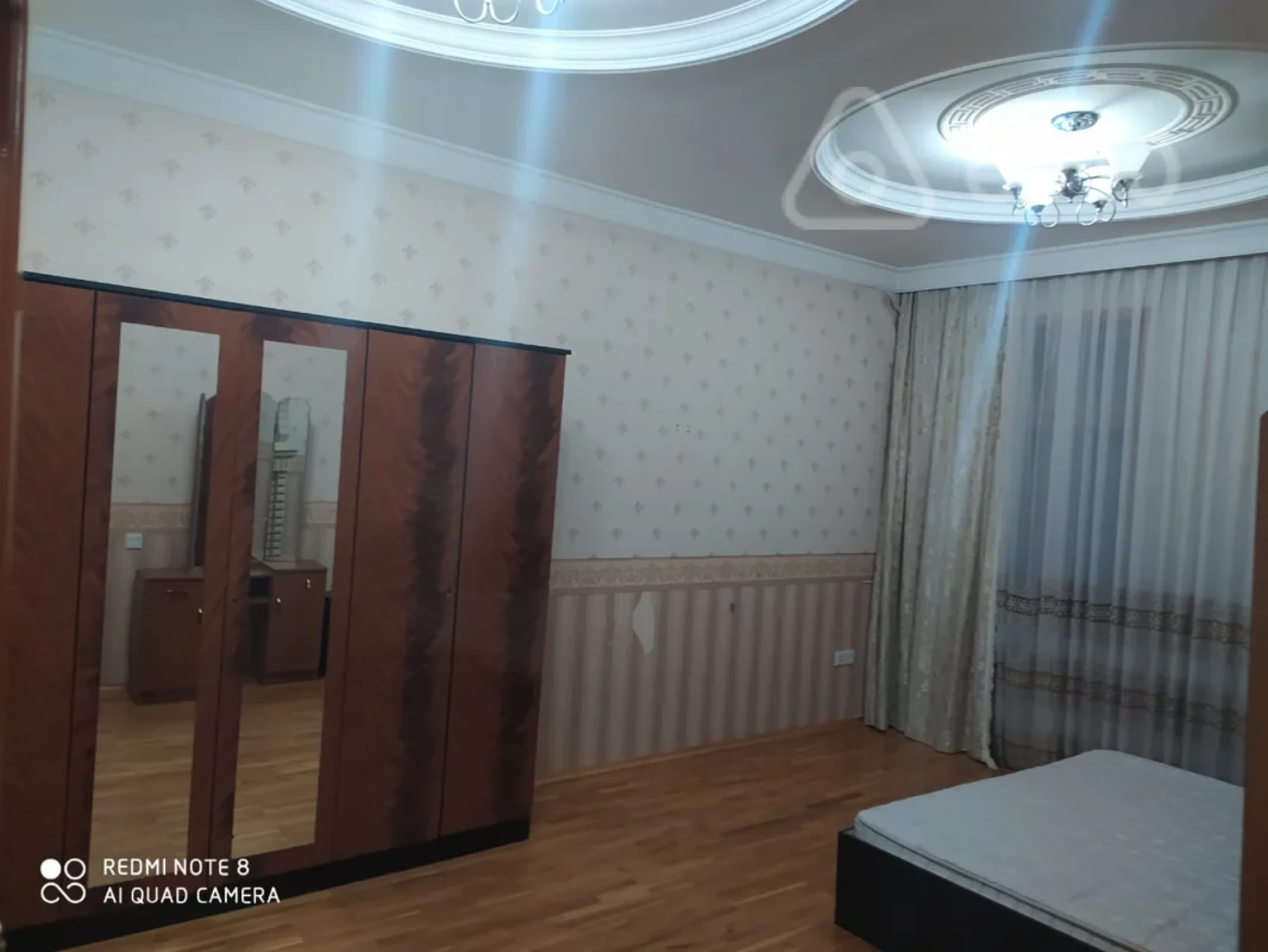 Kirayə verilir 3 otaqlı köhnə tikili 80 m²