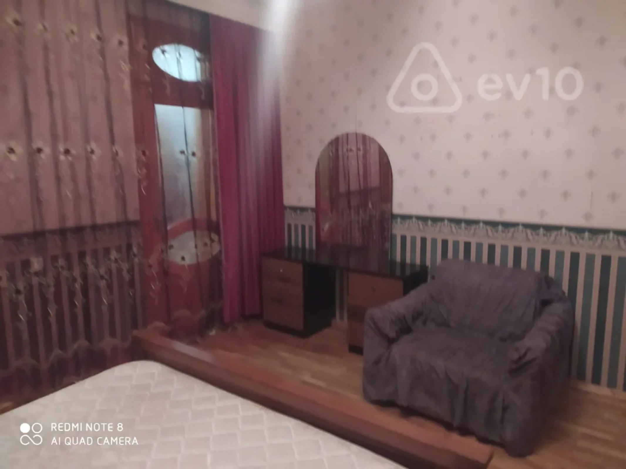 Kirayə verilir 3 otaqlı köhnə tikili 80 m²