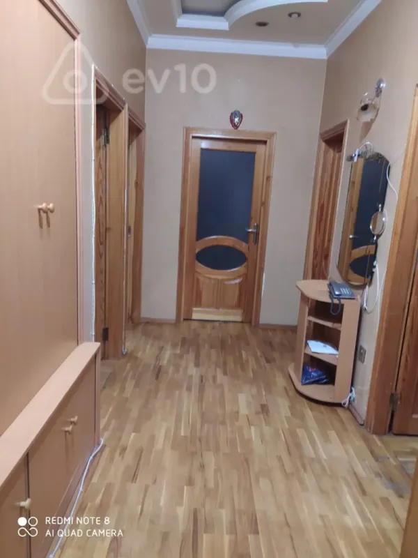 Kirayə verilir 3 otaqlı köhnə tikili 80 m²