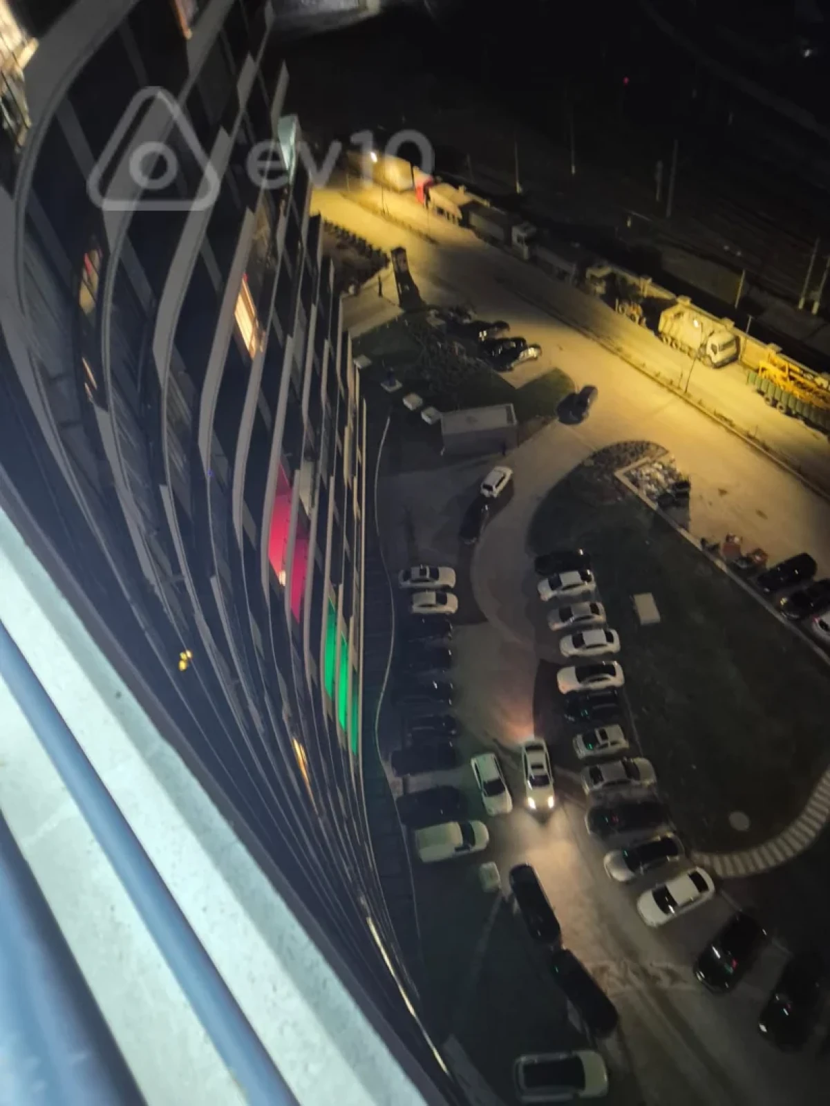 Kirayə verilir 2 otaqlı yeni tikili 78 m²