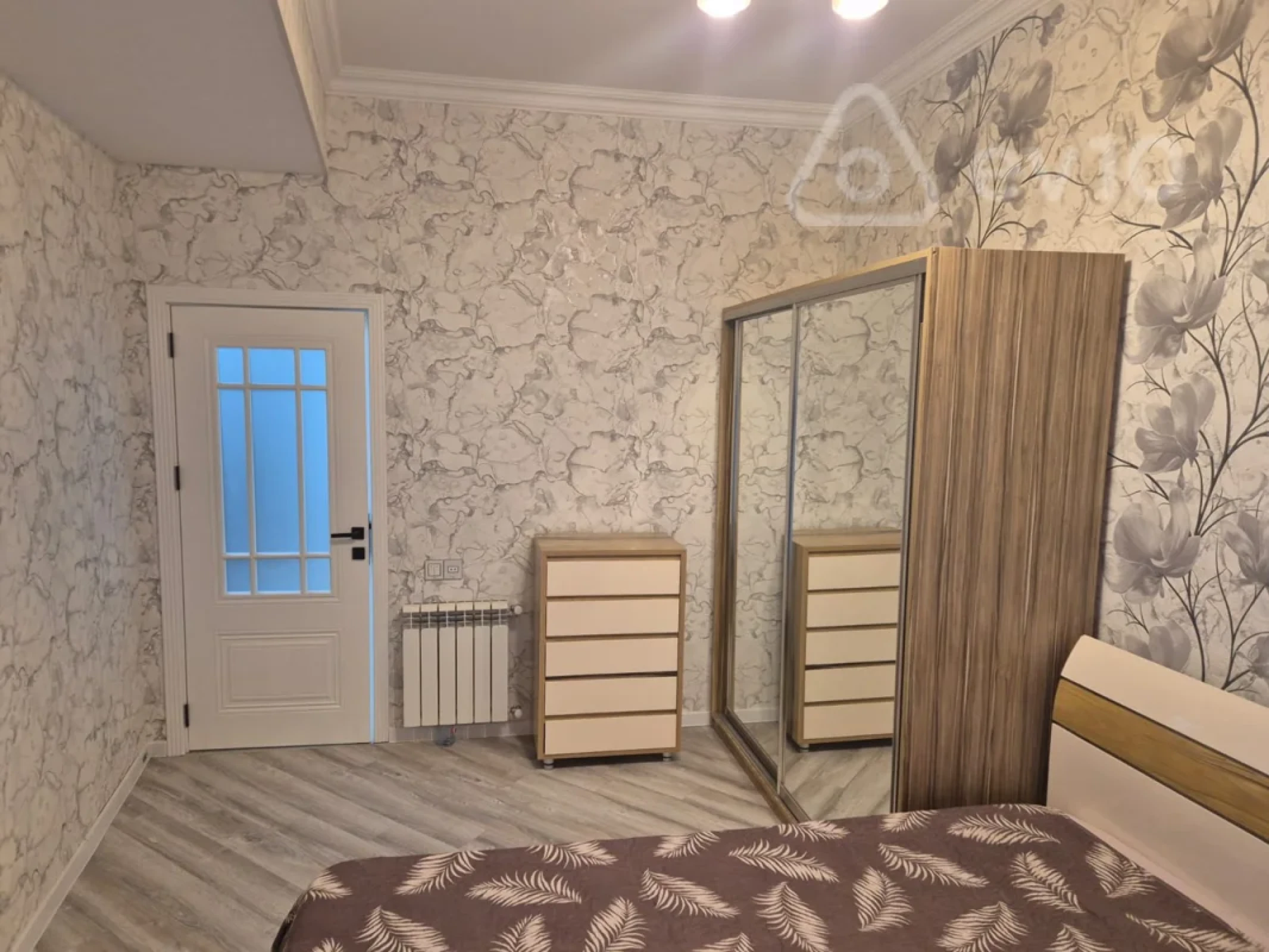 Kirayə verilir 2 otaqlı yeni tikili 78 m²