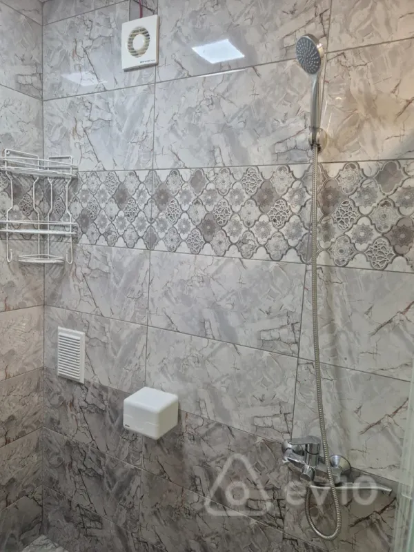 Kirayə verilir 2 otaqlı yeni tikili 78 m²