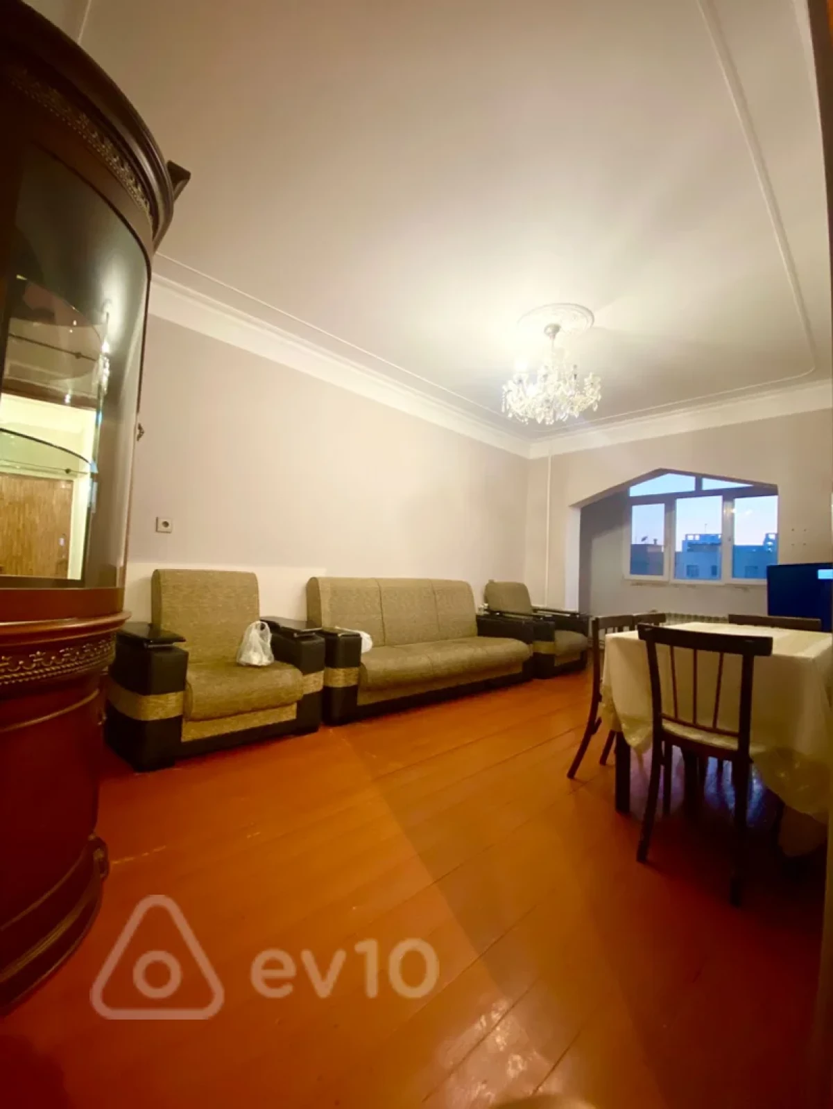 Kirayə verilir 3 otaqlı köhnə tikili 80 m²