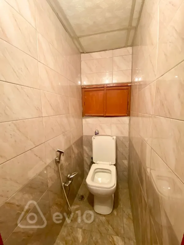 Kirayə verilir 3 otaqlı köhnə tikili 80 m²